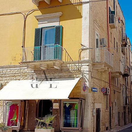 De Lucia Affittacamere - Elegante Appartamento Storico Nel Cuore Della Citta Terlizzi Extérieur photo