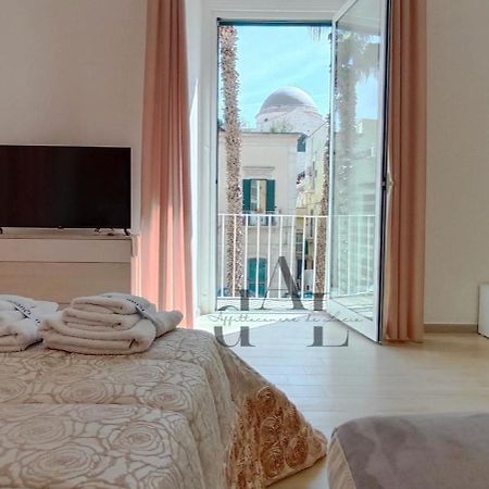 De Lucia Affittacamere - Elegante Appartamento Storico Nel Cuore Della Citta Terlizzi Extérieur photo