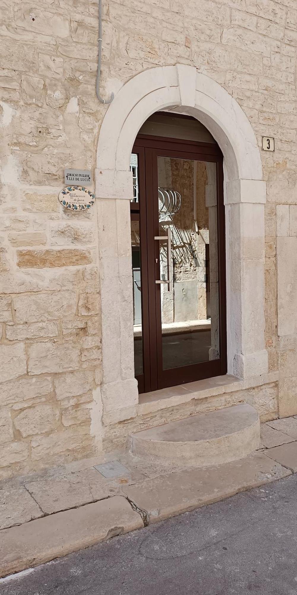 De Lucia Affittacamere - Elegante Appartamento Storico Nel Cuore Della Citta Terlizzi Extérieur photo